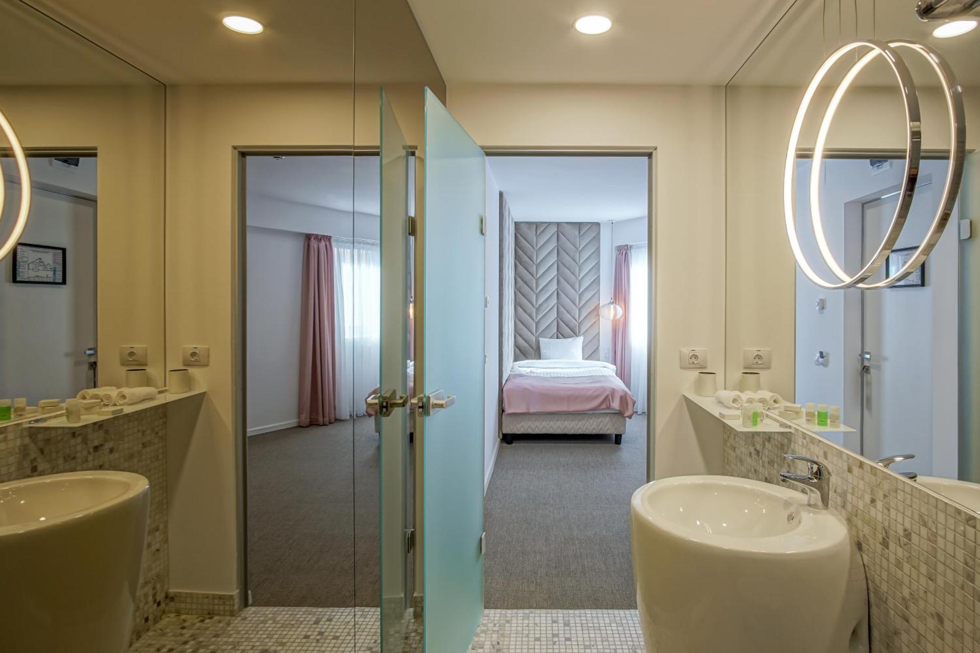 Filitti Boutique Hotel Bukares Bagian luar foto